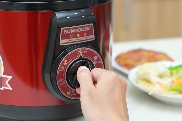 Bảng điều khiến núm vặn - Nồi áp suất điện Sunhouse SHD-1552 5 lít