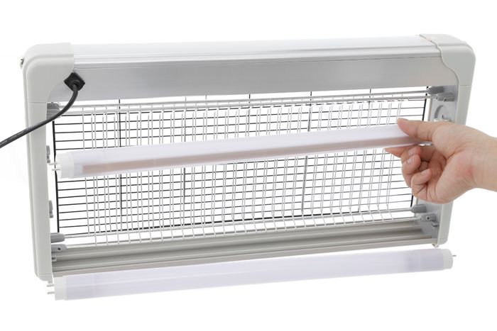 Lưới bảo vệ, lưới điện, bóng đén dễ tháo rời - Đèn bắt muỗi Điện Quang ĐQ EML05L