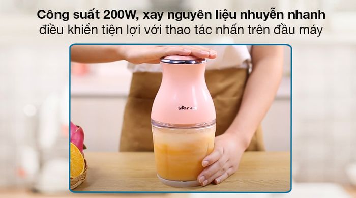 Máy xay thịt đa năng Bear QSJ-B02U2 - Hoạt động với công suất 200W
