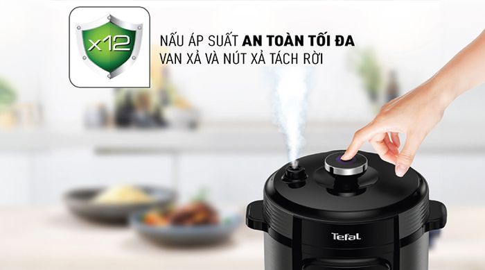 Nồi áp suất điện Tefal CY601868 6 lít - Thiết kế van xả áp an toàn, tránh người dùng tiếp xúc trực tiếp với hơi nước, tránh nóng bỏng