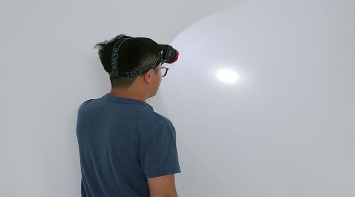 Đèn pin đội đầu chiếu sáng trắng công suất 3 W cho ánh sáng mạnh, thời gian chiếu sáng dài