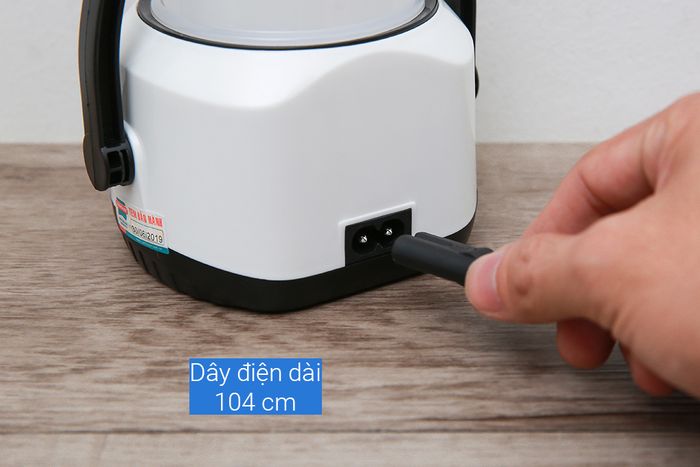 Có thời gian sử dụng lêb đến 60 giờ -Đèn sạc Sunhouse SHE-6848LA