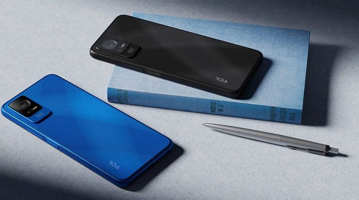 TCL 406s 4GB/64GB - Mặt lưng