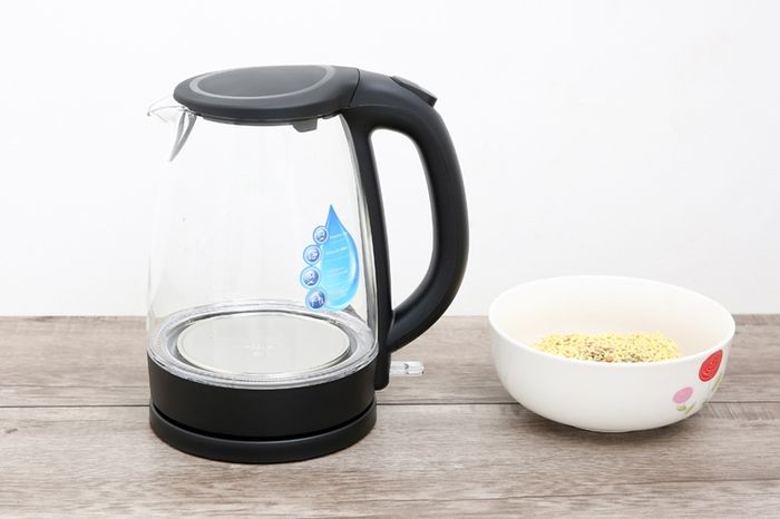 Chất liệu bình - Bình đun siêu tốc Midea 1.8 lít MK-18GC