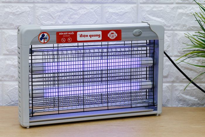 Bắt muỗi bằng đèn UV - Đèn bắt muỗi ĐQ EML06L