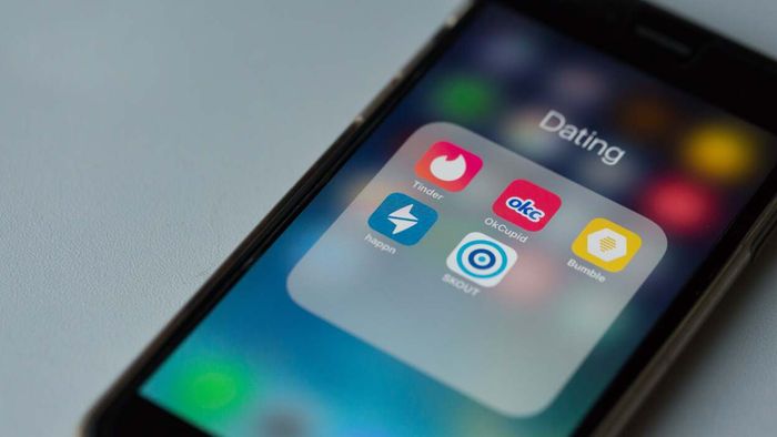Share Your Dating Queries with Logan Ury, Hinge's Director of Relationship Science