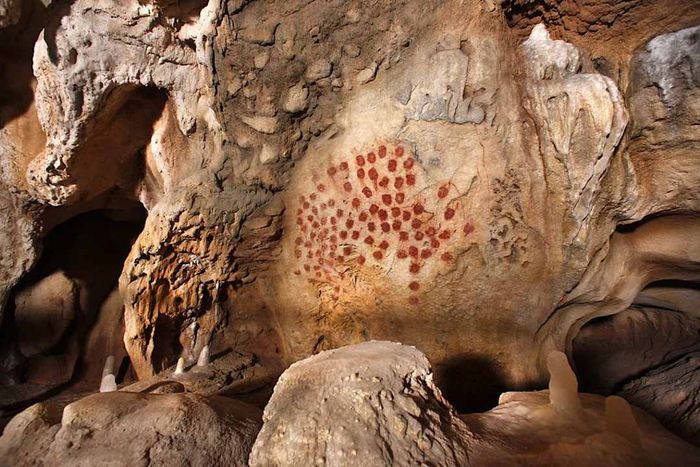 Replica of Chauvet Cave Set to Open to the Public