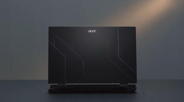 Acer Nitro 5 Tiger AN515 58 52SP i5 12500H (NH.QFHSV.001) - thiết kế