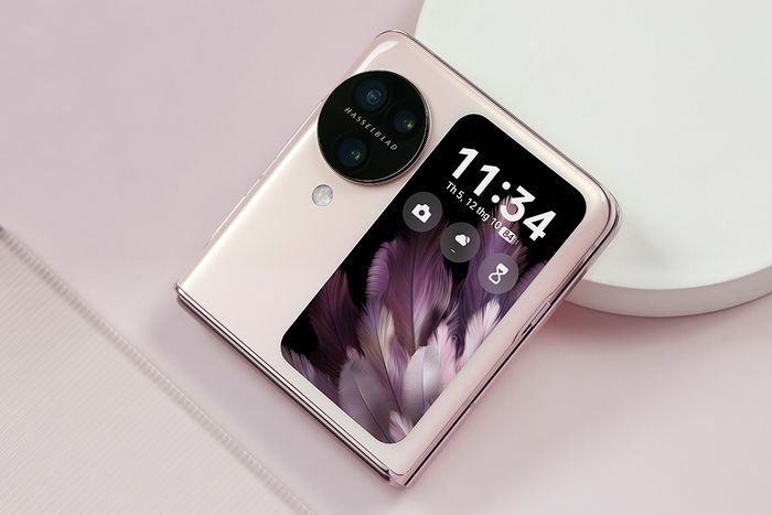 Màn hình phụ lớn - OPPO Find N3 Flip 5G Hồng