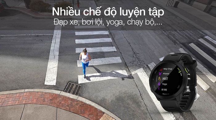 Đồng hồ thông minh Garmin Forerunner 55 dây silicone đen có nhiều chế độ luyện tập