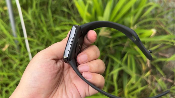 Xiaomi Redmi Watch 3 Active - Nút vật lý