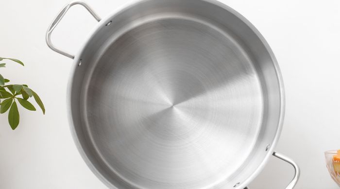 Chất liệu nồi bằng inox 430 cao cấp - Nồi Inox 3 đáy nắp inox 30 cm Sunhouse SHG300-30