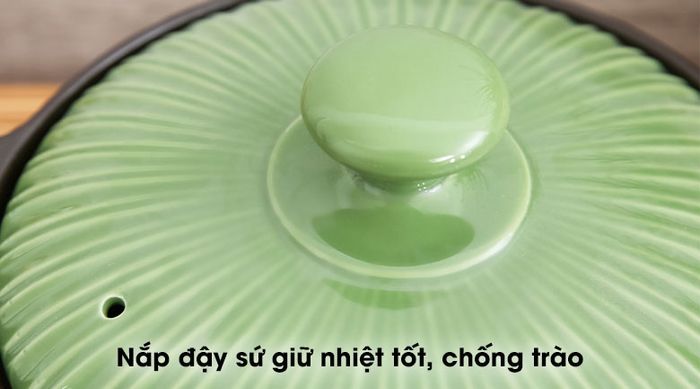 Nắp sứ giữ nhiệt - Nồi đất hoa sen nắp sứ 1.2L Dong Hwa 403