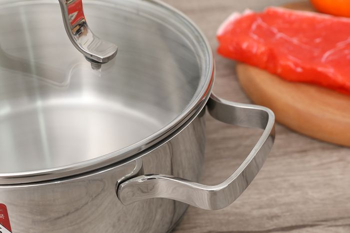 Tay cầm bền bỉ - Nồi Inox 3 đáy 20 cm Happycook N20 MLGP