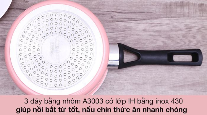 Quánh nhôm chống dính nắp kính 18cm Kims Cook EARM318H - Đáy nồi 3 lớp