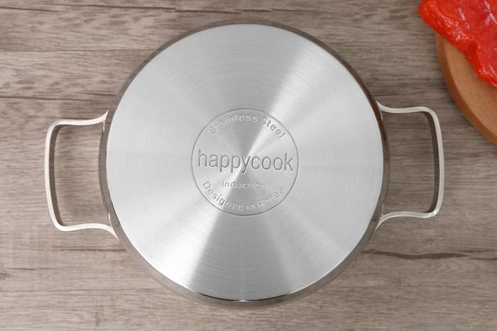 Đáy dày 3 lớp thiết kế phẳng - Nồi Inox 3 đáy 20 cm Happycook N20 MLGP