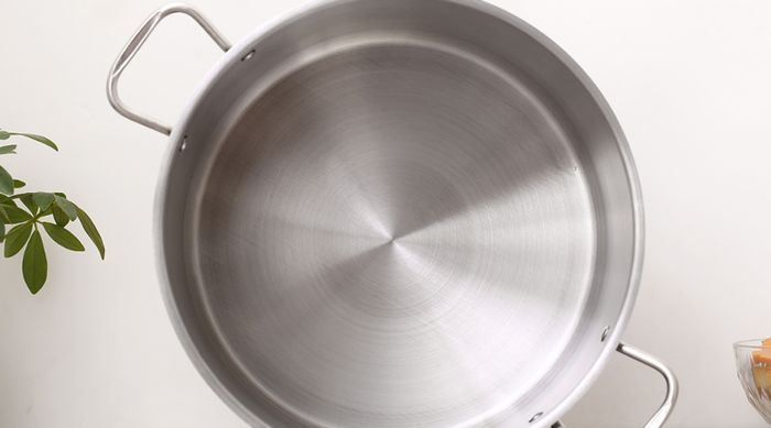 Chất liệu nồi bằng inox 430 cao cấp - Nồi Inox 3 đáy nắp inox 32 cm Sunhouse SHG300-32