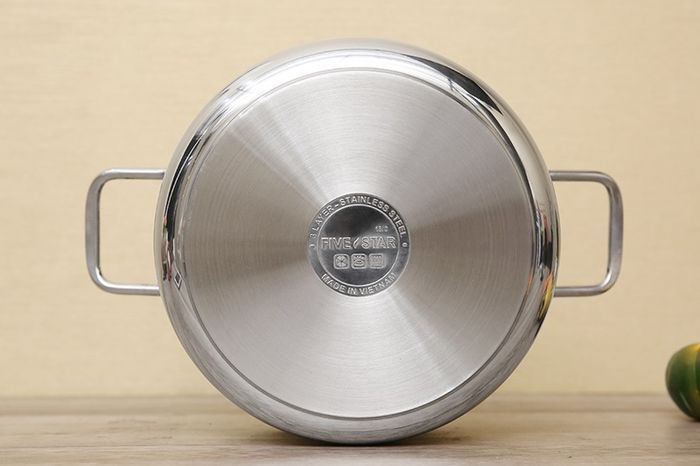 Đáy nồi phẳng - Nồi inox 3 đáy 24 cm Fivestar FSN 24IN1
