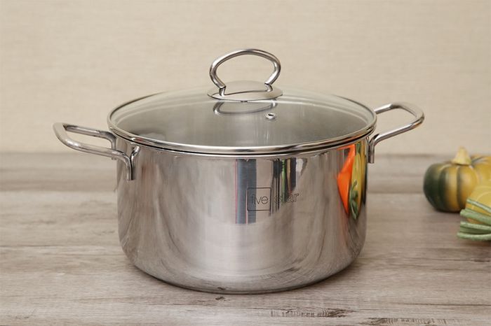 Thiết kế đẹp mắt, bóng sáng, sang trọng - Nồi inox 3 đáy 24 cm Fivestar FSN 24IN1