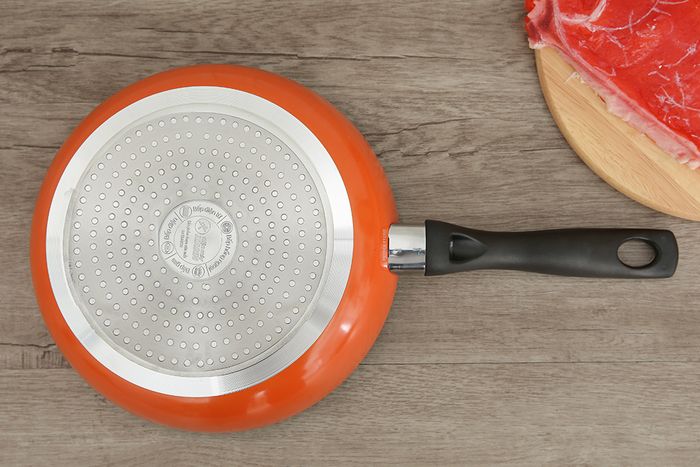 Đáy chảo phẳng - Chảo nhôm chống dính đáy từ DMX CTE 24 cm