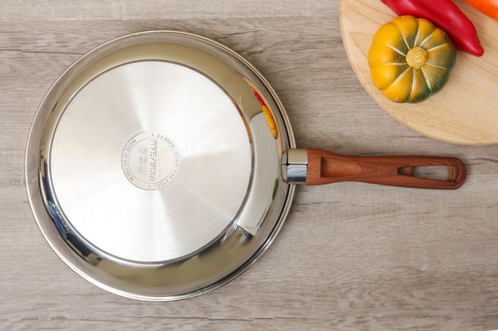 Đáy phẳng bắt từ - Chảo inox 304 4 đáy chống dính 26cm Fivestar C26-3D