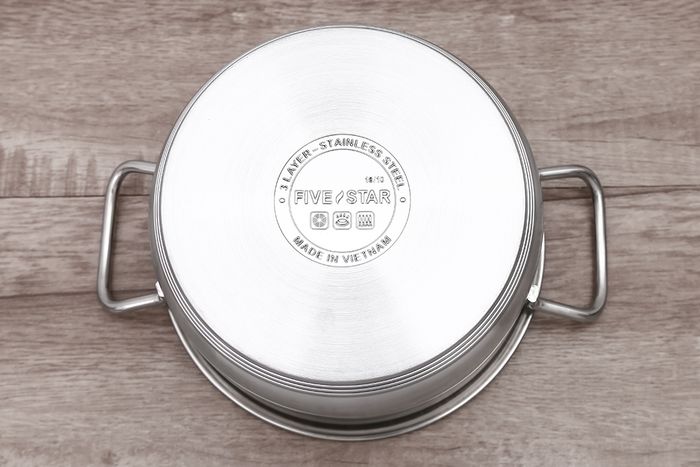 Đáy 3 lớp - Nồi inox 3 đáy nắp kính 18 cm Fivestar N18-5DG 304