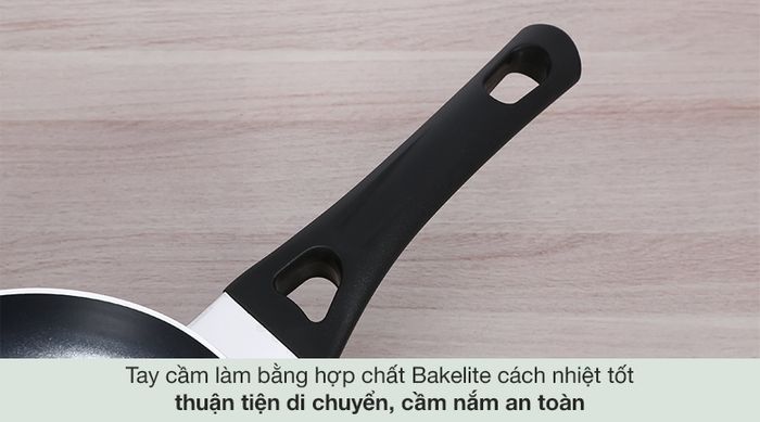Chảo inox chống dính 2 đáy 20 cm Elmich Smartcook SM5705MN - Tay cầm cách nhiệt