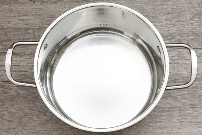 Thang đo mực nước - Nồi inox 3 đáy nắp kiếng 20cm Smartcook SM2401MN