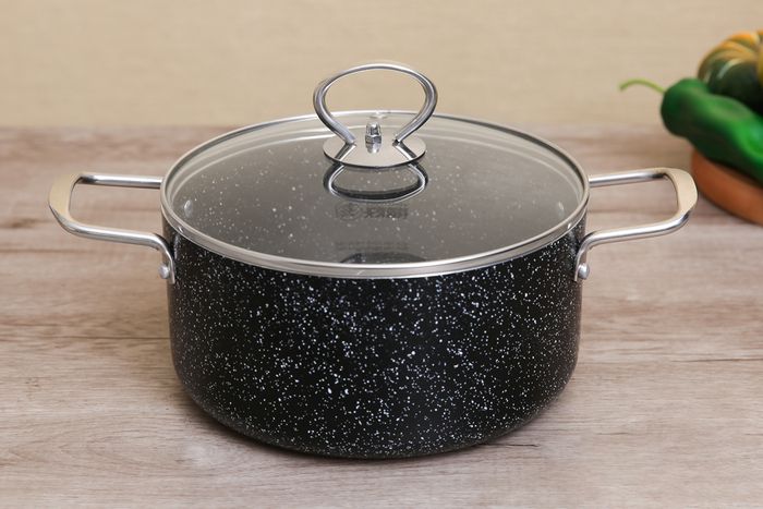 Thiết kế hiện đại, màu đen sang trọng - Nồi nhôm chống dính đáy từ 20 cm ĐMX NDE