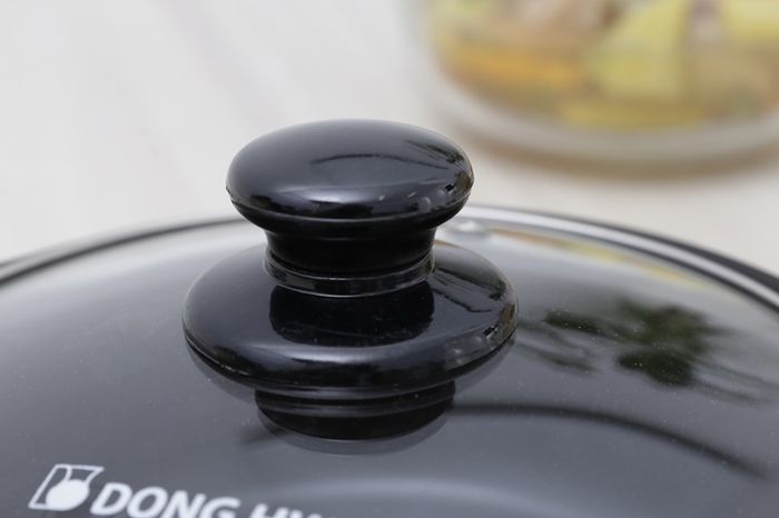 Nồi đất nắp kính 1.4 lít Tucbeghi G703