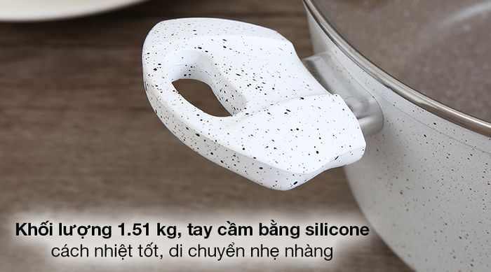 Nồi nhôm chống dính đáy từ 24cm Kangaroo KG995L - Khối lượng 1.51 kg, tay cầm bằng silicone cách nhiệt