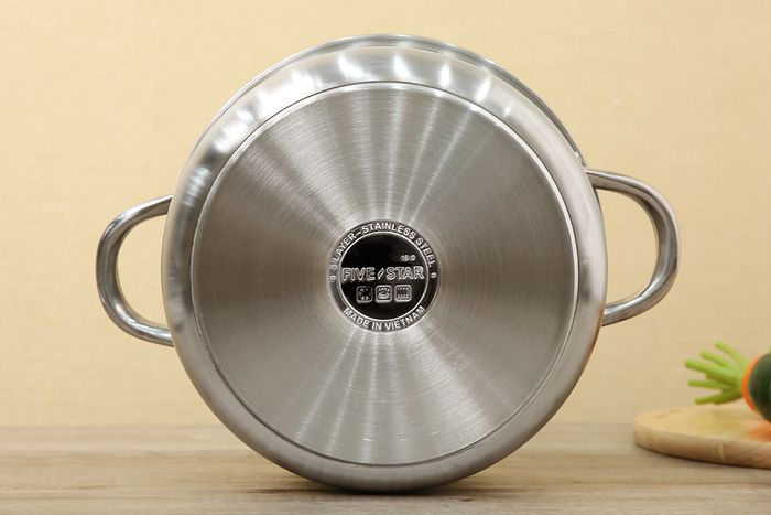 Nồi Fivestar có cấu tạo đáy 3 lớp bền chắc