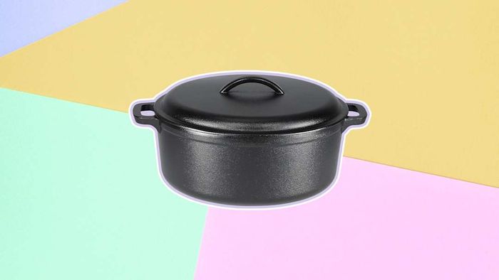 Top Amazon Basics Prime Day Offers: Pre-Seasoned 7-Quart Dutch Oven Featured