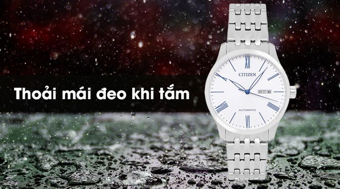 Đồng hồ Nam Citizen NH8350-59B có hệ số chống nước 5 ATM thoải mái đeo tắm, đi mưa và rửa tay
