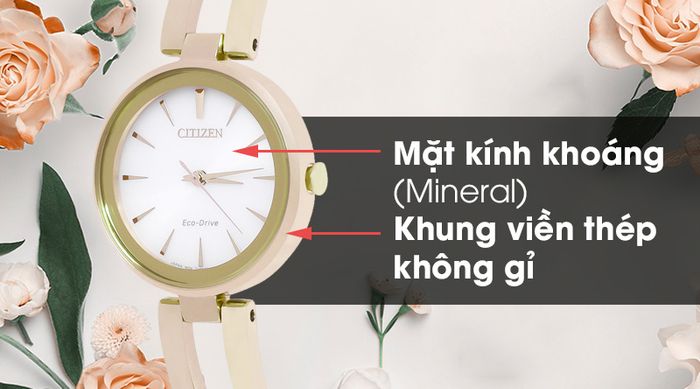 Đồng hồ nữ Citizen EM0639-81A - Eco-Drive được tích hợp mặt kính có độ cứng khá, khung viền chắc chắn