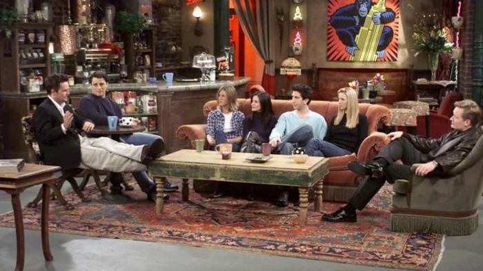 The ‘Friends’ cast alongside Conan O'Brien.