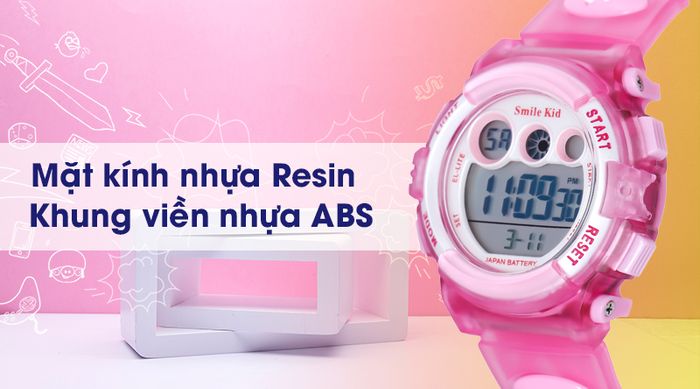 Đồng hồ trẻ em Smile Kid SL023-01 có mặt kính cứng cáp, khung viền bằng nhựa bền chắc