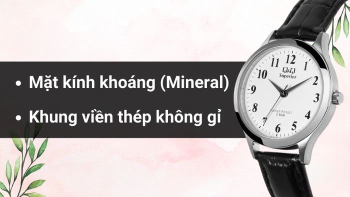 Chất liệu mặt kính và khung viền của mẫu đồng hồ
