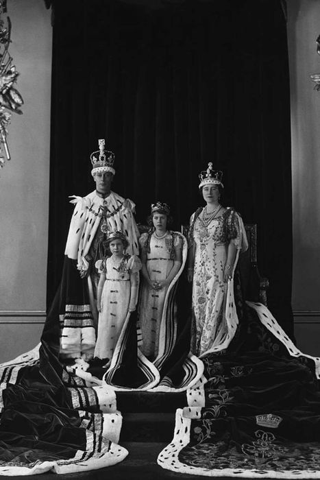 King George VI, Queen Elizabeth, Princesses Elizabeth, and Princess Margaret.