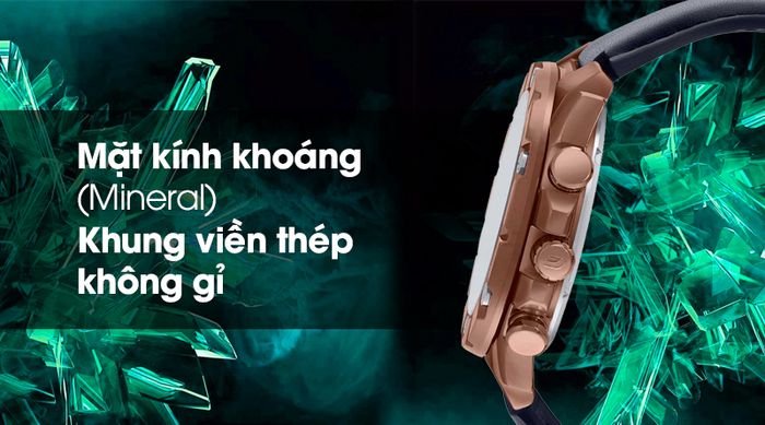 Đồng hồ nam Edifice Casio EFR-569BL-1AVUDF có mặt kính cứng cáp, khung viền chắc chắn