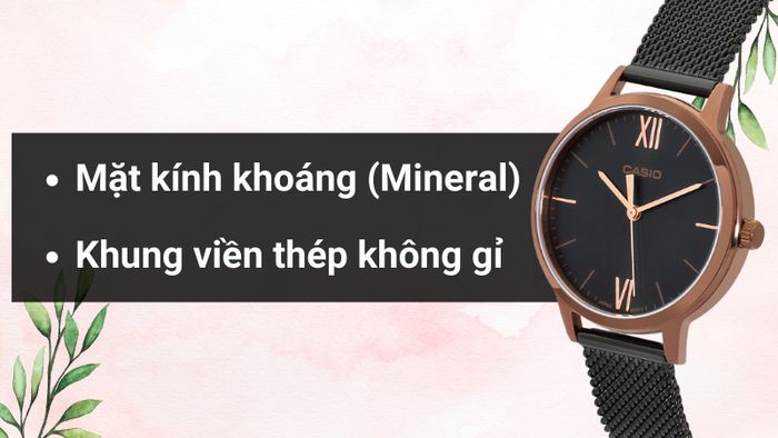 Chất liệu mặt kính và khung viền của mẫu đồng hồ