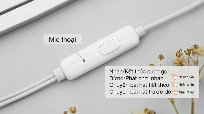 Tai nghe Có Dây EP OPPO MH320 - Giọng thoại trong trẻo nhờ có mic thoại tích hợp trên tai nghe OPPO, có nút điều khiển tiện dụng