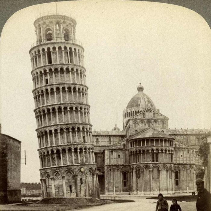 Cathedral and Leaning Tower of Pisa, Italy. Artist: Underwood & Underwood