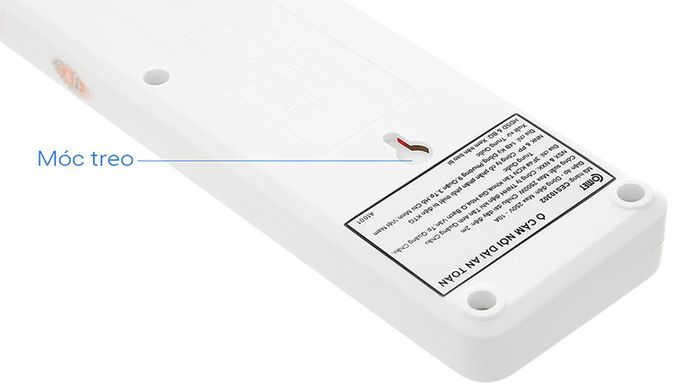 Móc treo tiện lợi - Ổ cắm điện 3 ổ cắm 3 chấu 2m Comet CES10302.