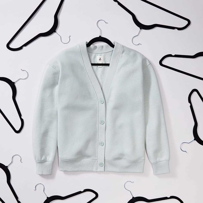 Best Amazon Basics deals: Slim Velvet, Non-Slip Clothes Hangers, 30-Pack