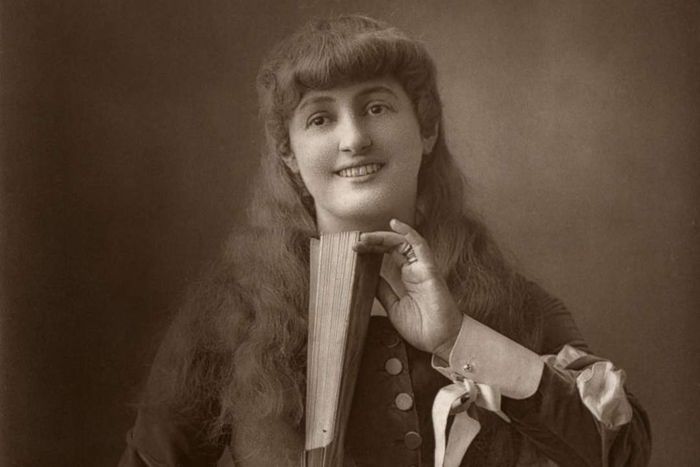 British actress Alice Atherton in 'Oliver Grumble', 1886. Artist: Barraud