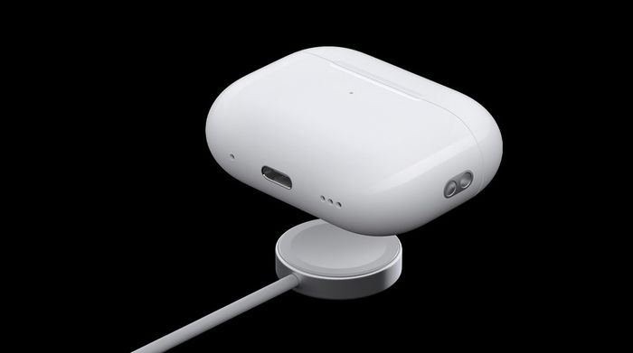 Tai nghe Bluetooth AirPods Pro Gen 2 MagSafe Charge (USB-C) Apple MTJV3 - Sạc pin nhanh chóng