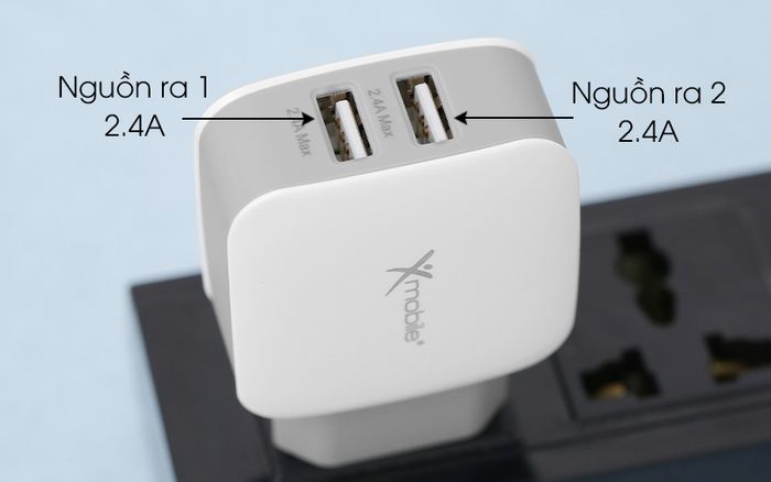 Adapter sạc 2.4A Dual Xmobile DS702 trắng hỗ trợ 2 nguồn ra