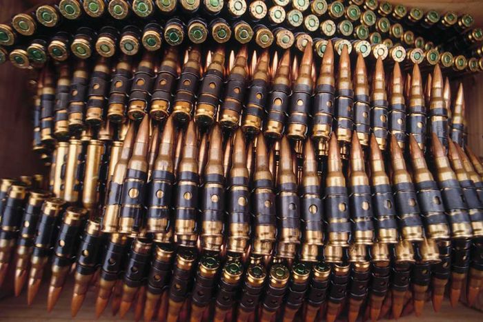 Ammunition for a machine gun