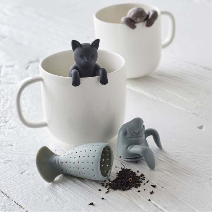 Must-Have Winter Staycation Essentials: Fred Purr Tea Cat Tea Infuser
